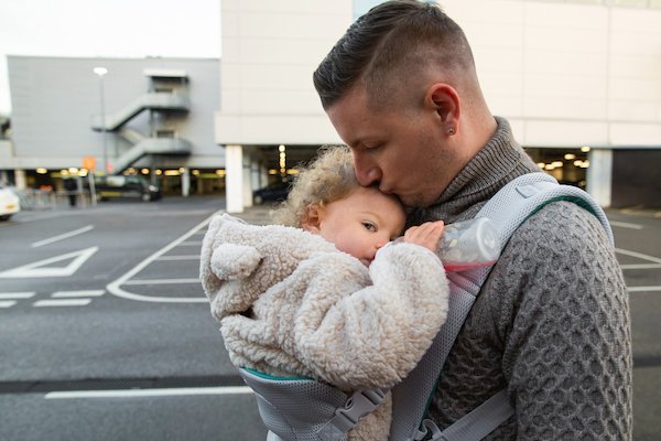 a los cuantos mese puede viajar un bebe en avion